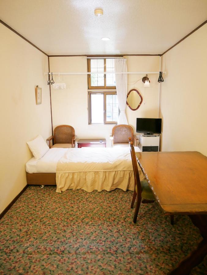 Hareruya Bed and Breakfast Hakuba Exteriör bild